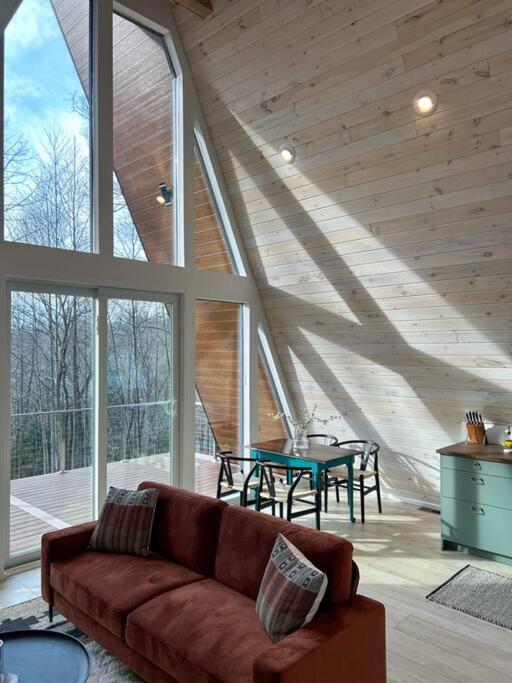 Fox Ridge-Black Alder Lodging Logan Extérieur photo